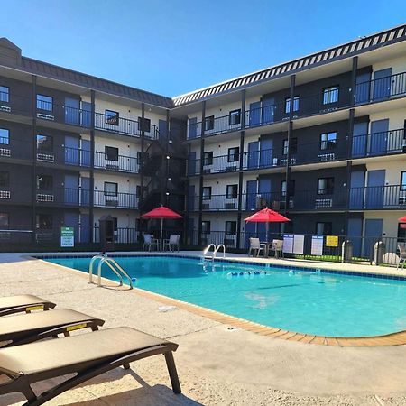 Days Inn By Wyndham Kenner/New Orleans Airport South ภายนอก รูปภาพ