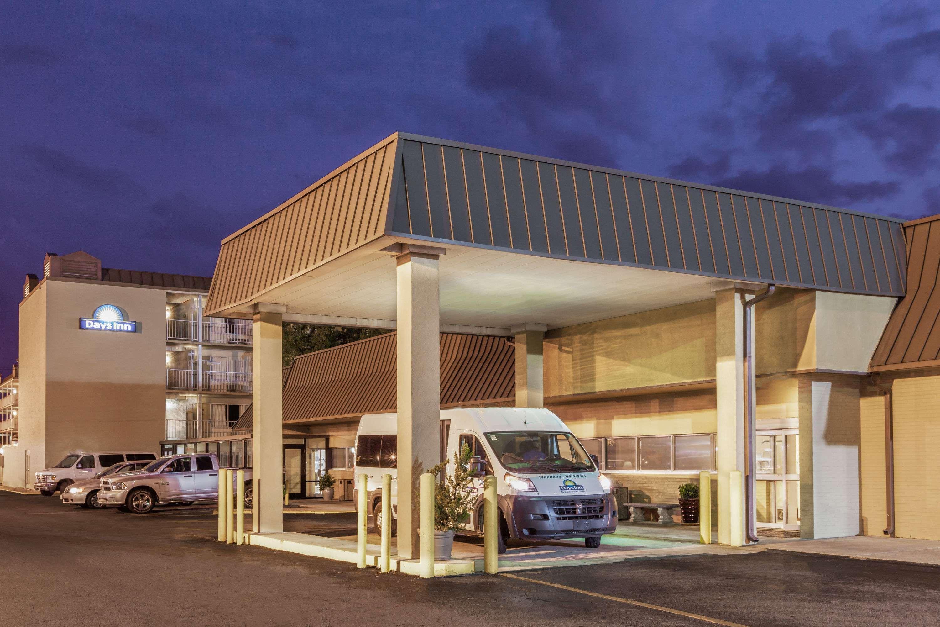 Days Inn By Wyndham Kenner/New Orleans Airport South ภายนอก รูปภาพ