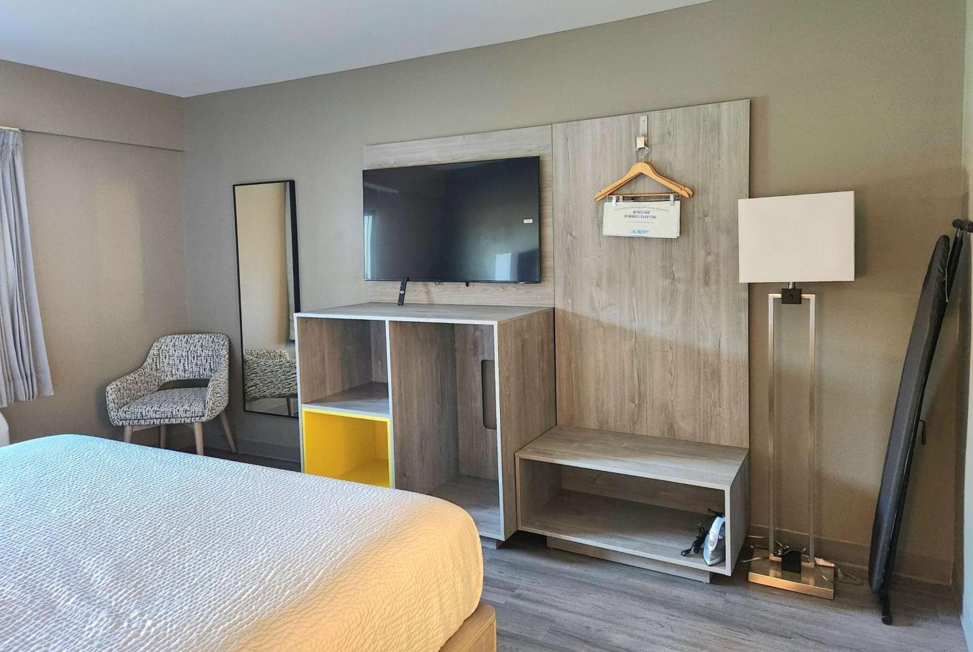 Days Inn By Wyndham Kenner/New Orleans Airport South ภายนอก รูปภาพ