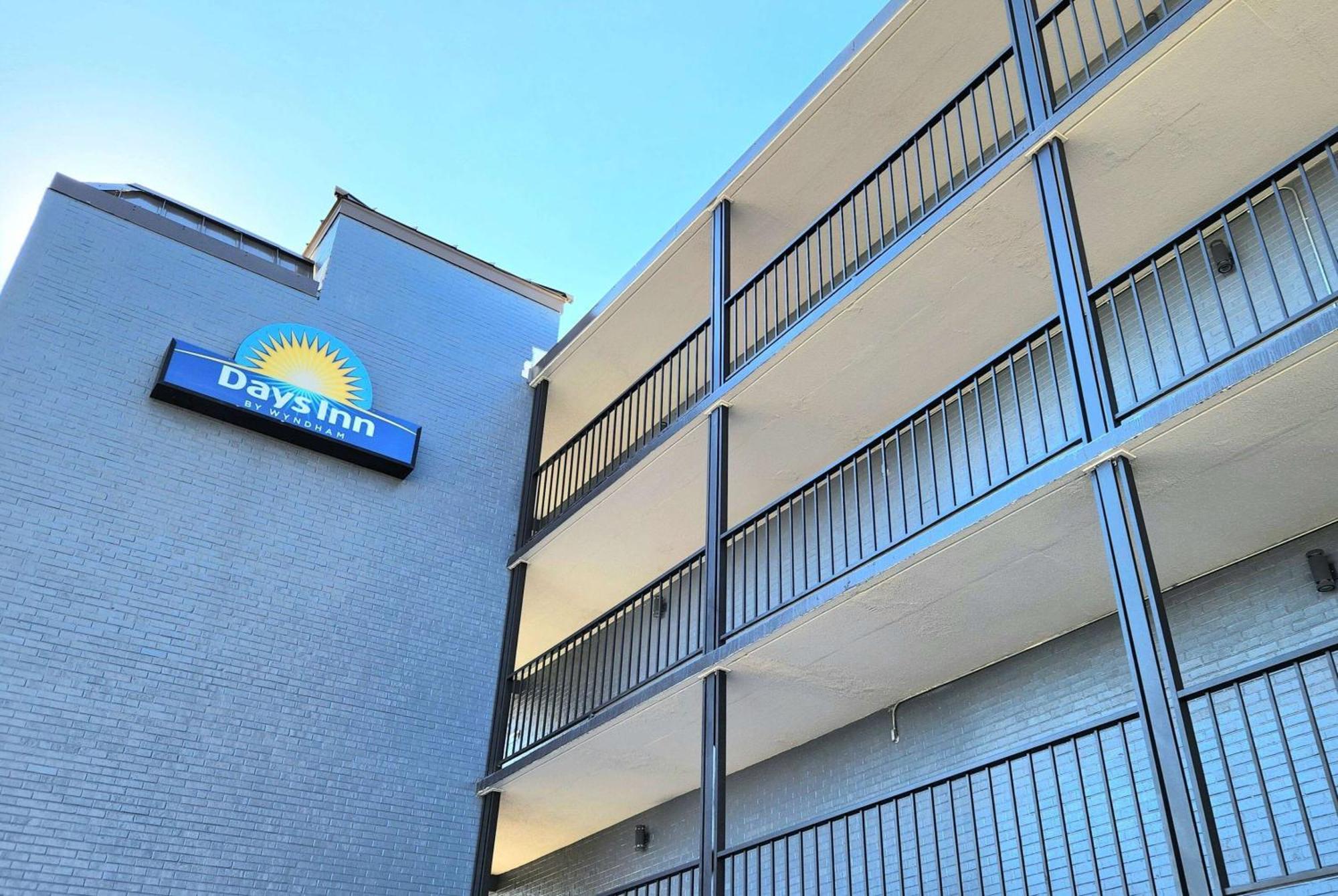 Days Inn By Wyndham Kenner/New Orleans Airport South ภายนอก รูปภาพ